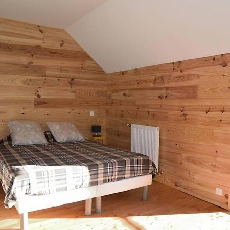 Gite A La Ferme, Au Coeur Du Mene Laurenan Exterior photo